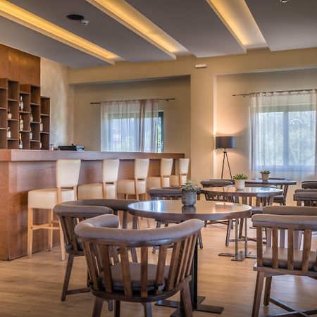 Elegance Luxury Executive Suites - Adults Only Tragaki Luaran gambar