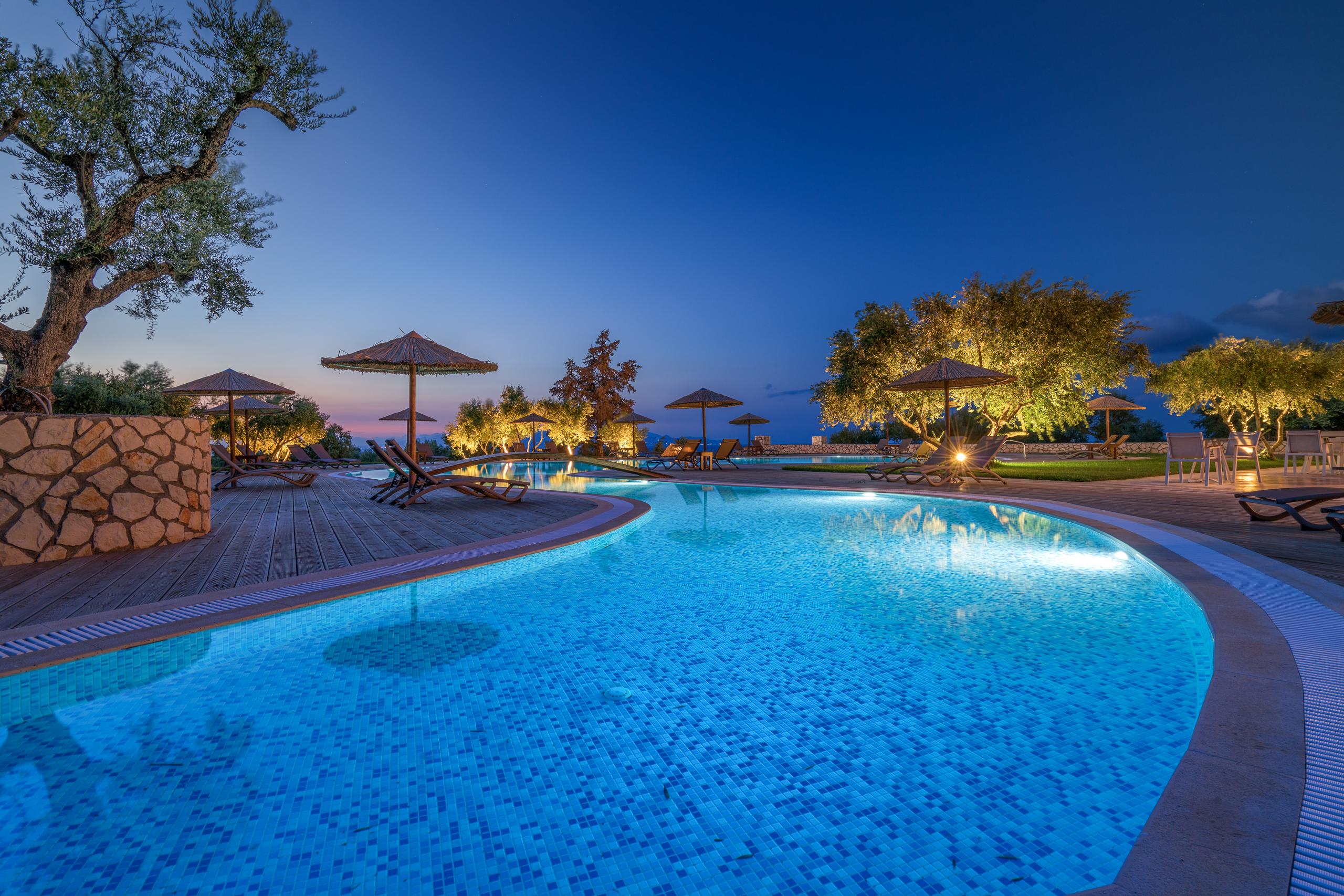 Elegance Luxury Executive Suites - Adults Only Tragaki Luaran gambar