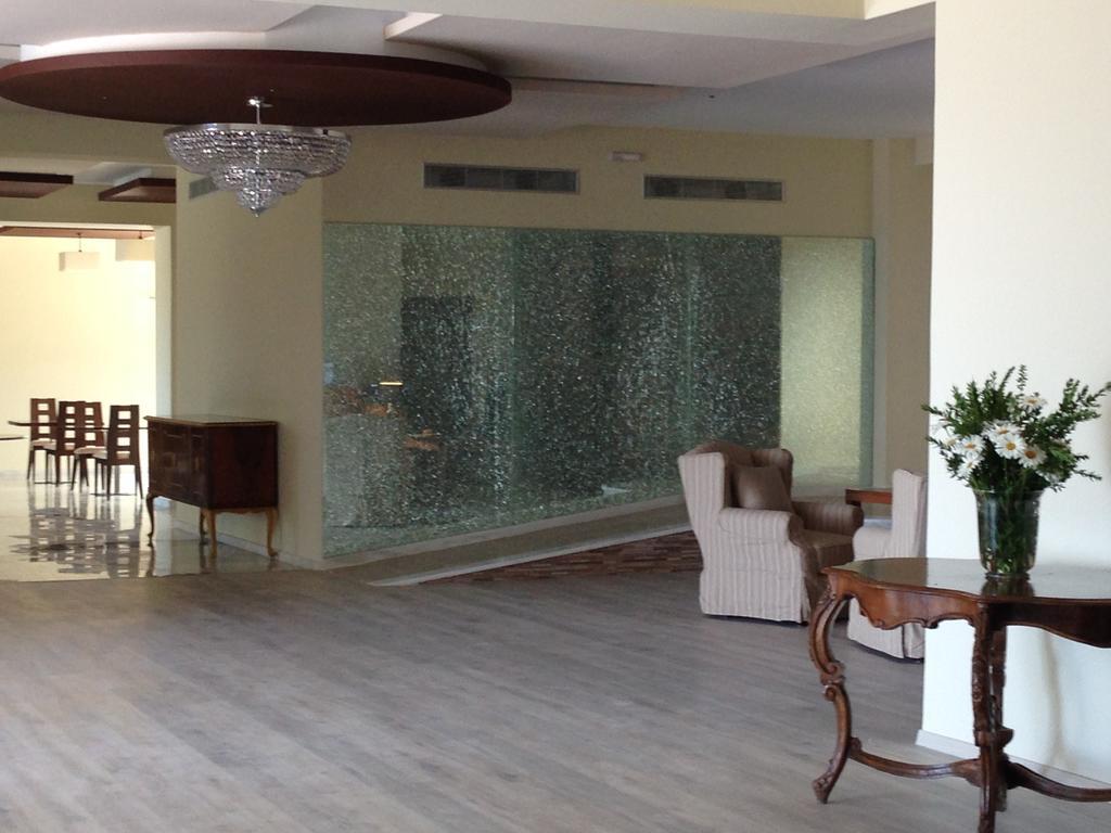 Elegance Luxury Executive Suites - Adults Only Tragaki Luaran gambar